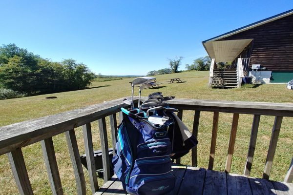 FGCC golf bag on motel porch