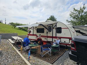 RV 6 Fancy Gap Cabins and Campground